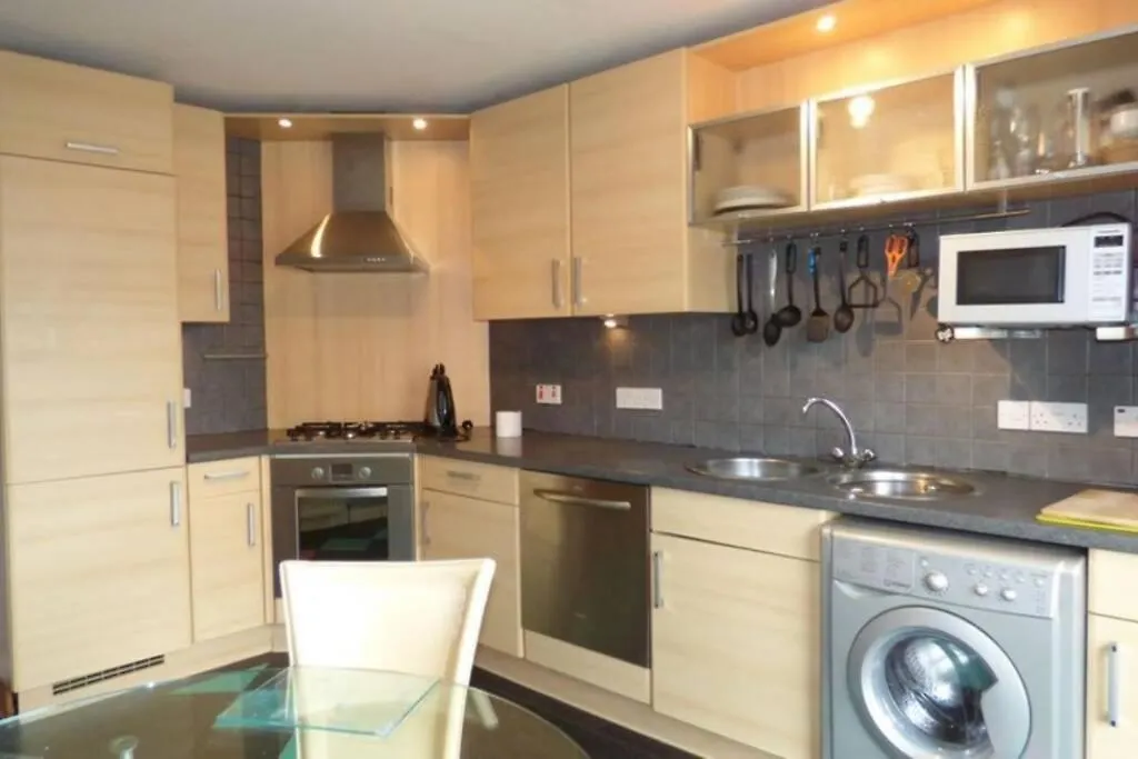 Comfortable, Self Contained 2 Double Beds Town Apartment Near Pittodrie Stadium Aberdeen