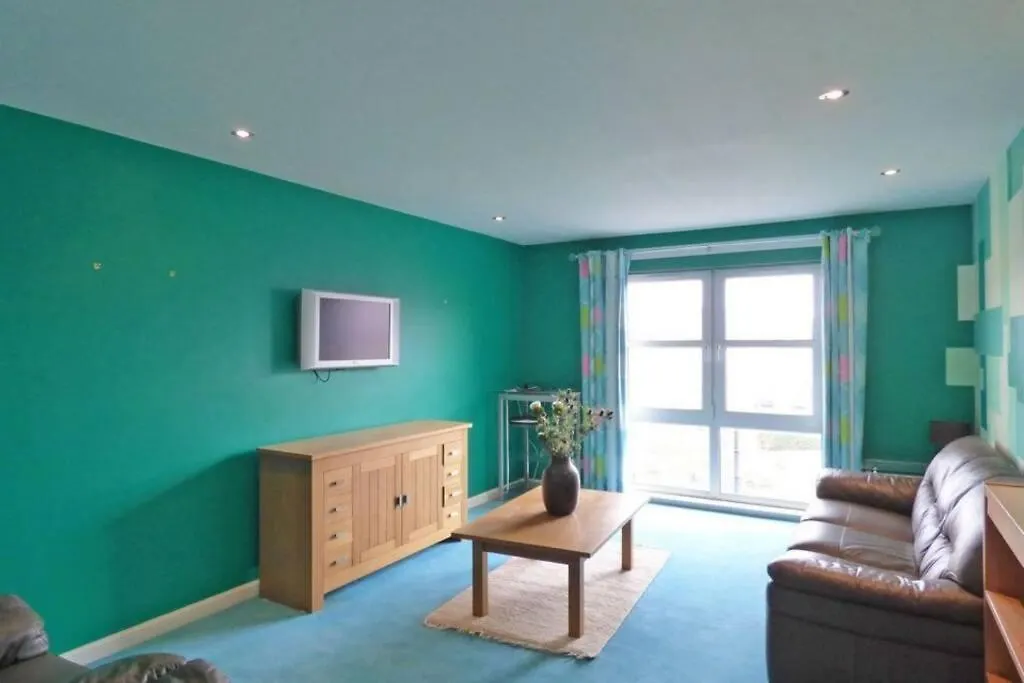 Comfortable, Self Contained 2 Double Beds Town Apartment Near Pittodrie Stadium Aberdeen