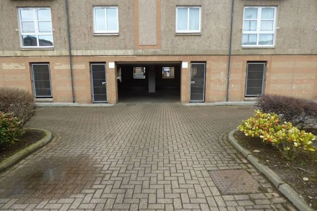 Comfortable, Self Contained 2 Double Beds Town Apartment Near Pittodrie Stadium Aberdeen
