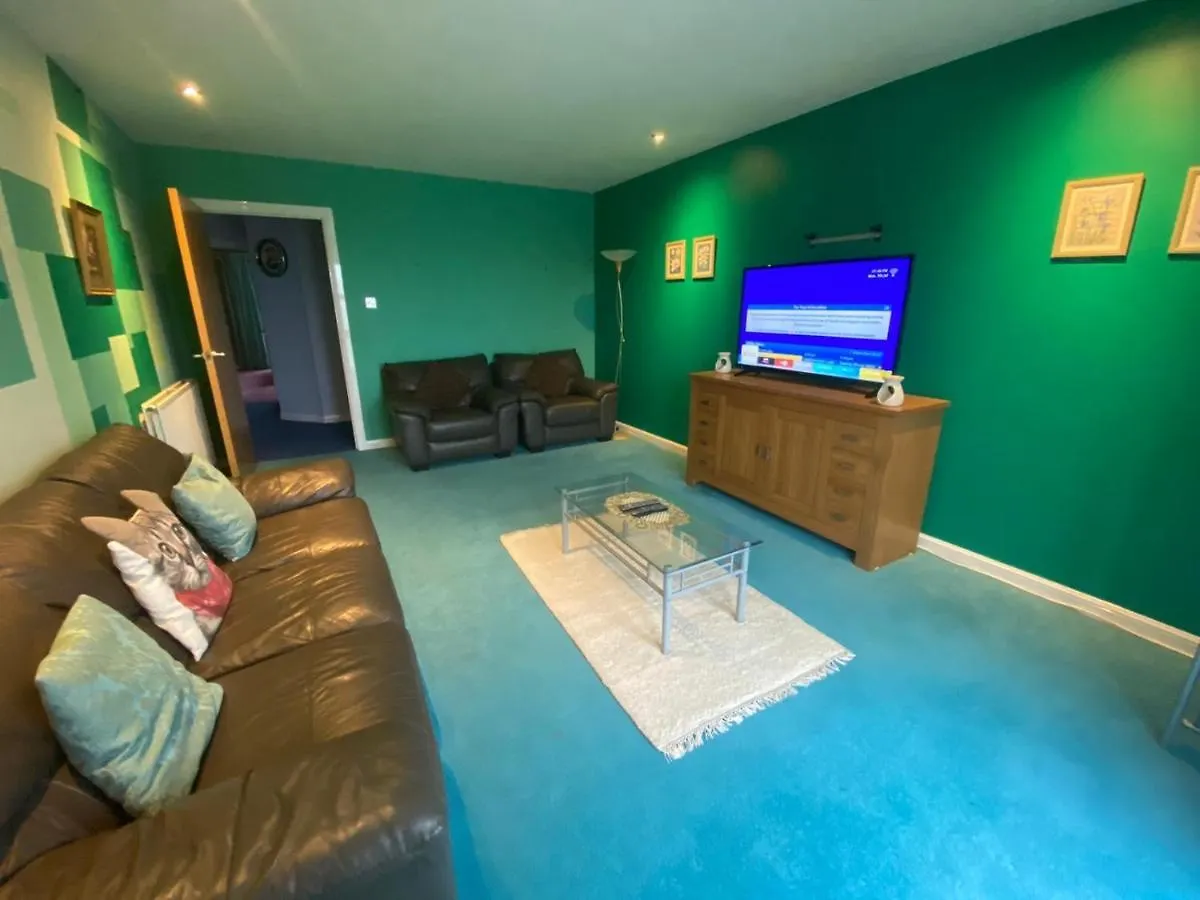 Comfortable, Self Contained 2 Double Beds Town Apartment Near Pittodrie Stadium Aberdeen
